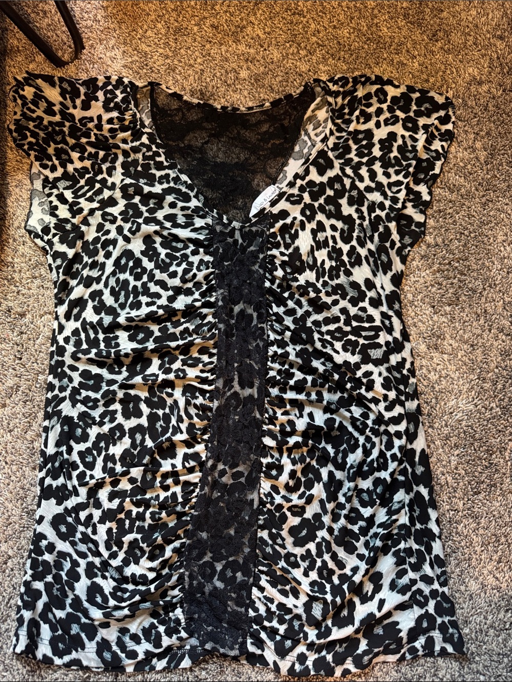 Lucy & Laurel Black and White Leopard Lace-Front Women’s Blouse